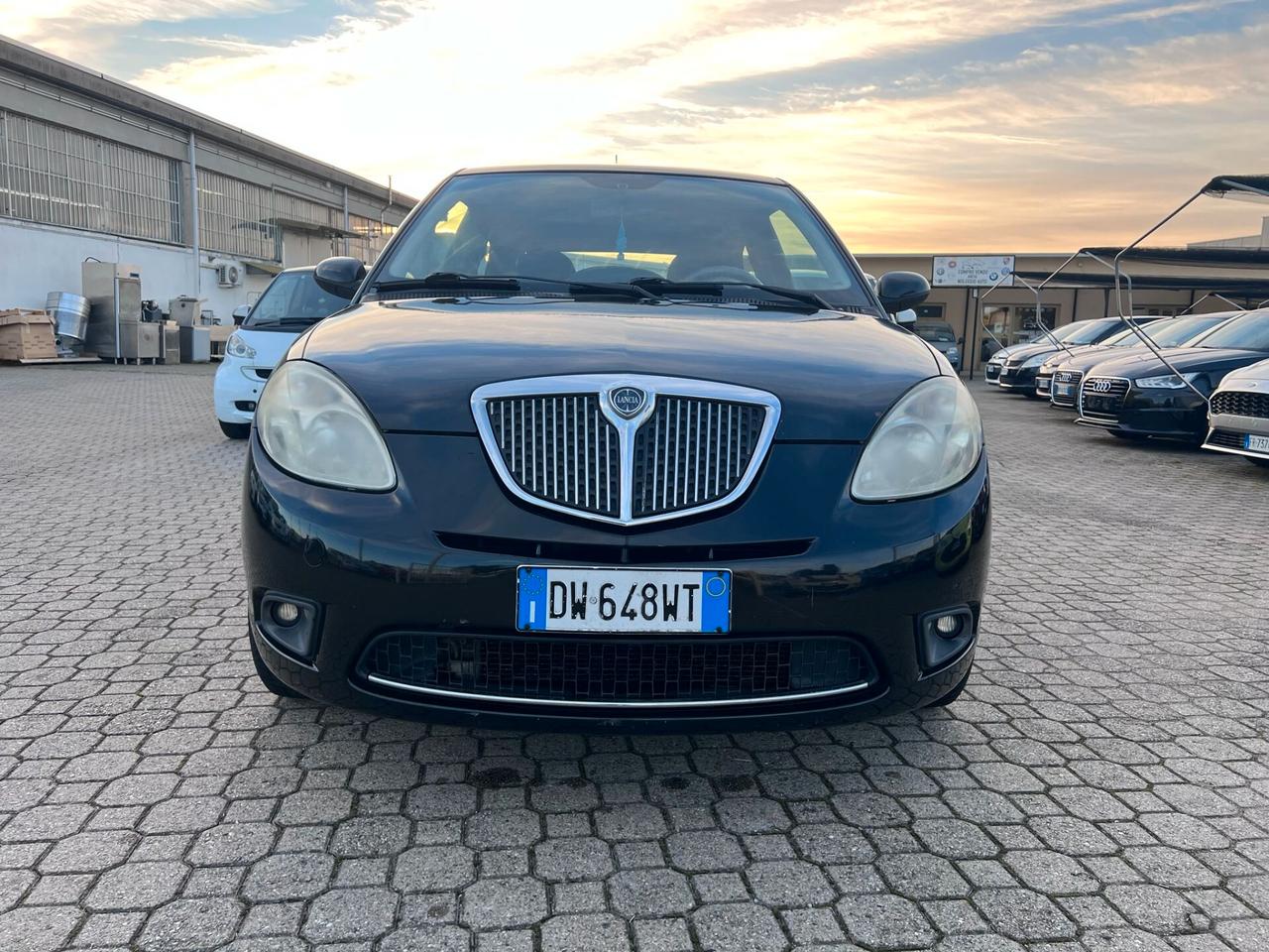 Lancia Ypsilon 1.2 Versus