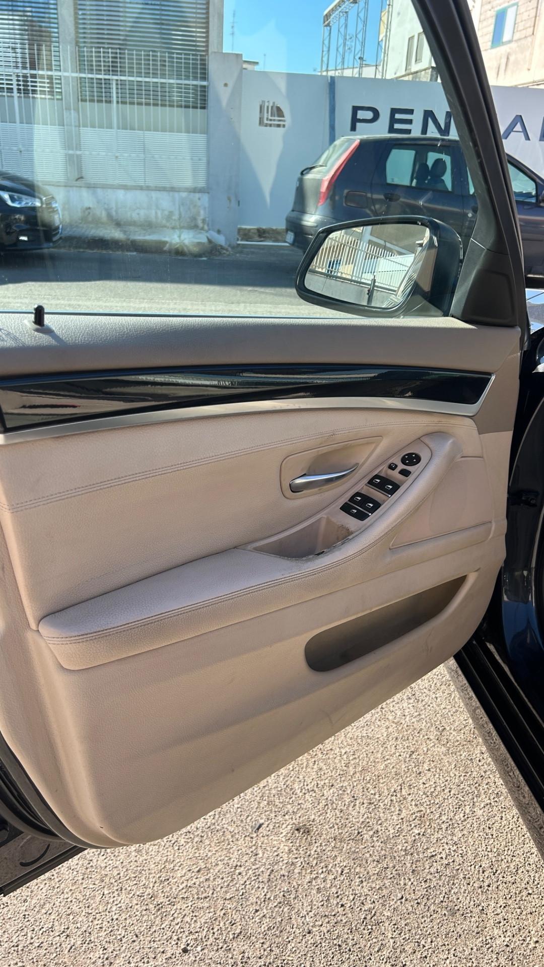 Bmw 520d Touring Luxury -mod.2012 TETTO/NAVI/XENO