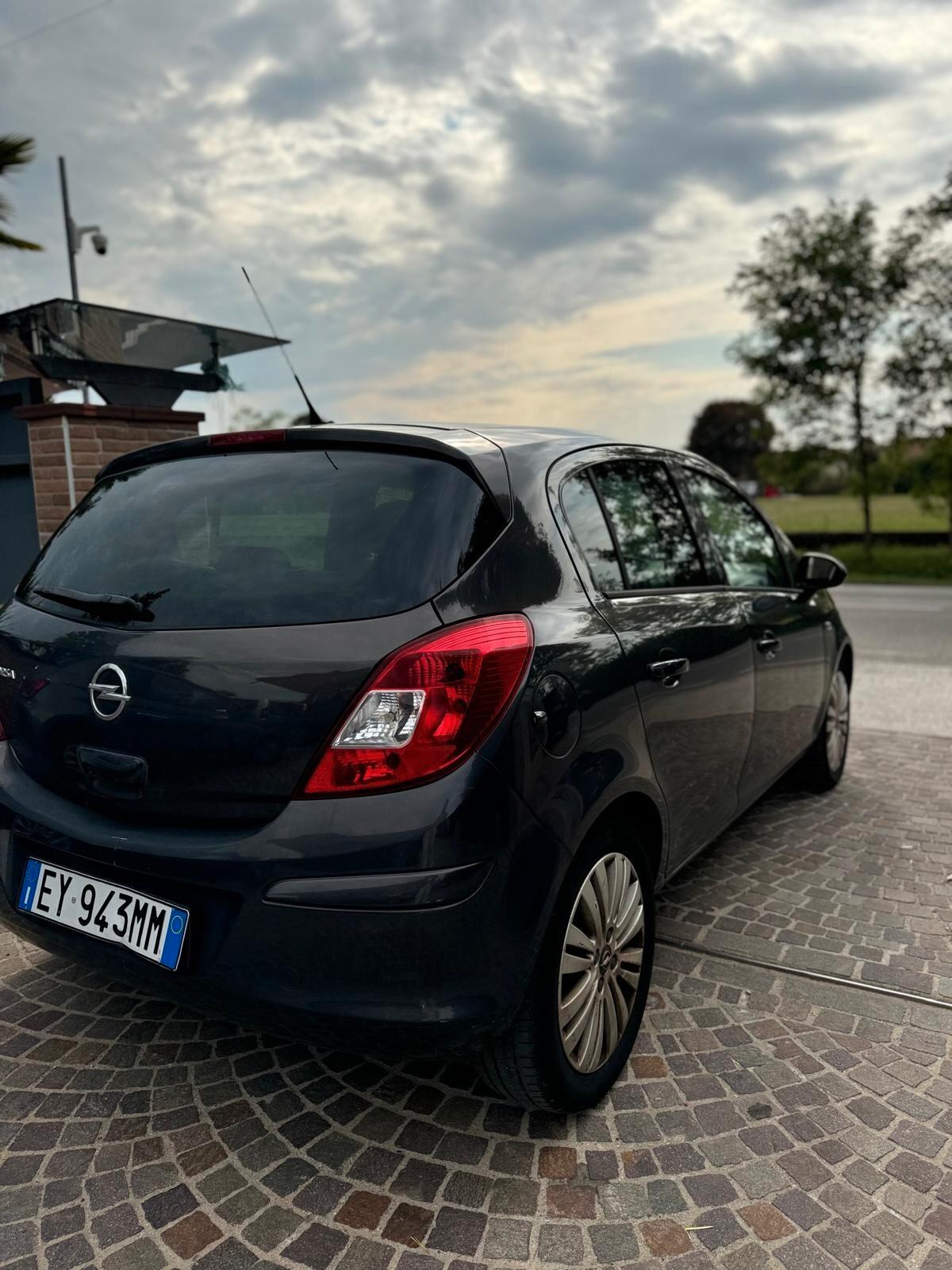 Opel Corsa 1.2 85CV 5 porte GPL-TECH Edition