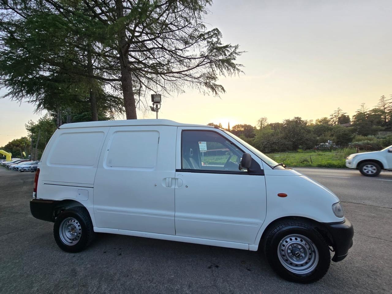 Nissan vanette