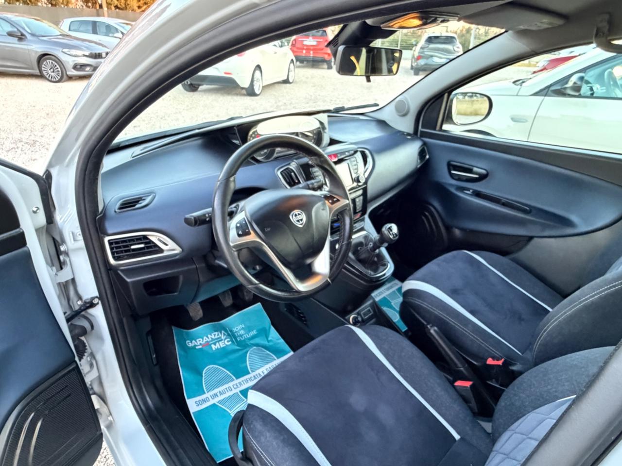 Lancia Ypsilon 1.2 69 CV 5 porte Opening Edition