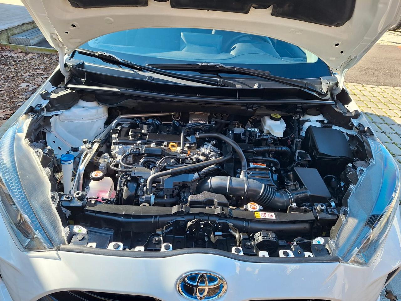 Toyota Yaris 1.5 Hybrid 5 porte Active PROMO 268 MESE zero anticipo