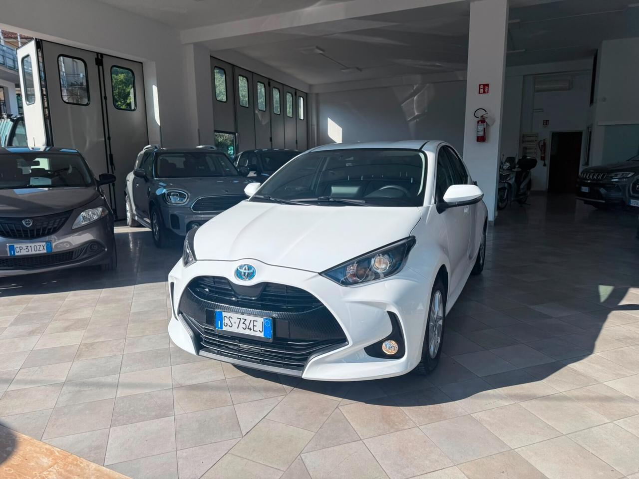 Toyota Yaris 1.5 Hybrid 5 porte Business