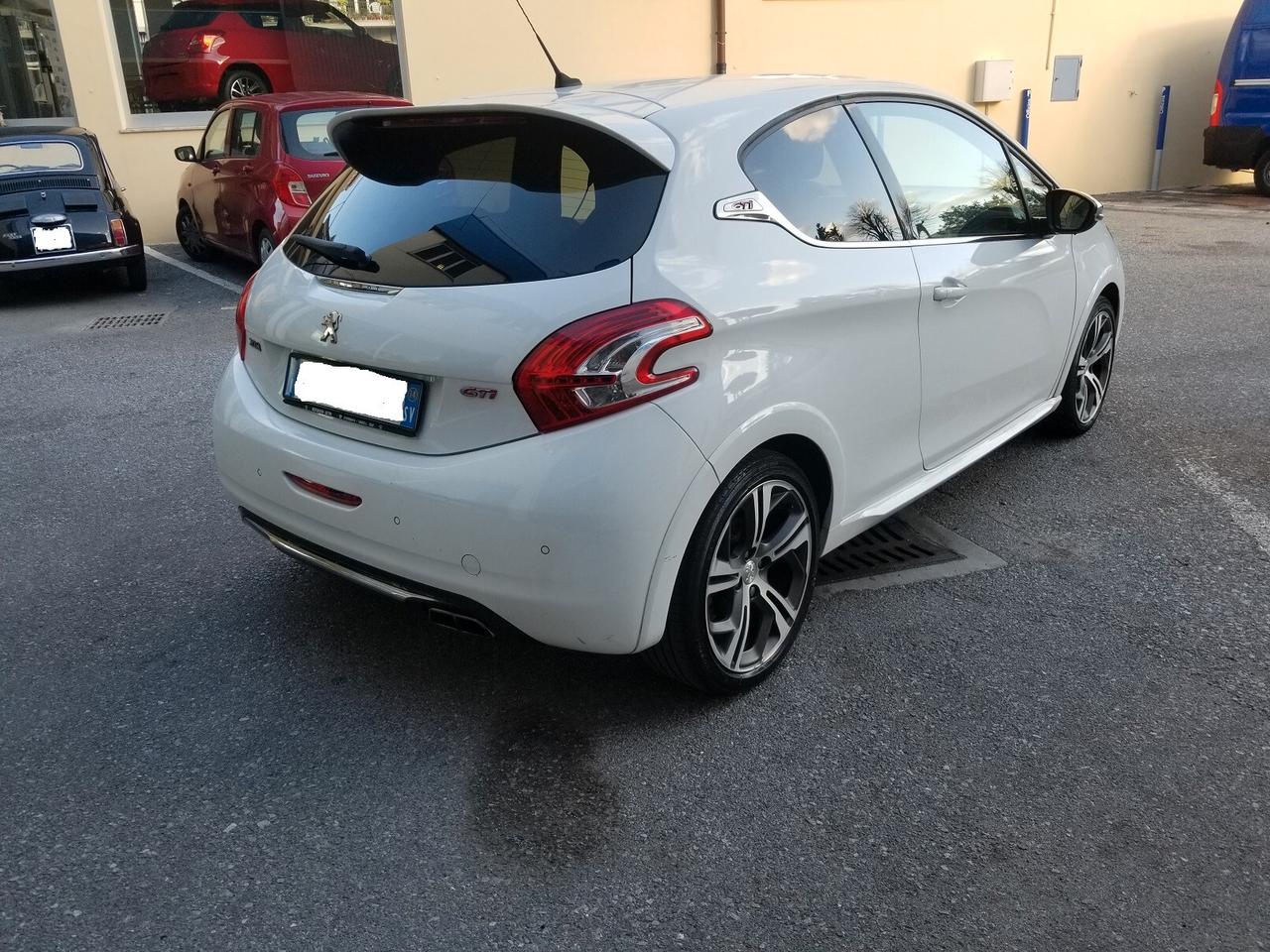 Peugeot 208 1.6 THP 200 CV 3 porte GTi
