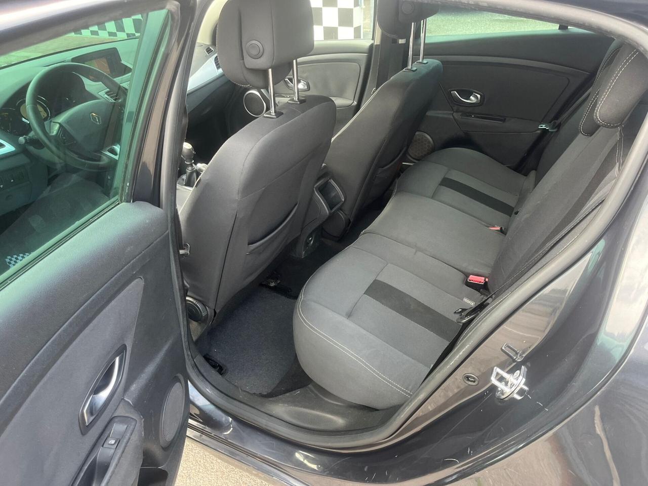 Renault Megane Mégane 1.5 dCi Luxe Unipro 2009