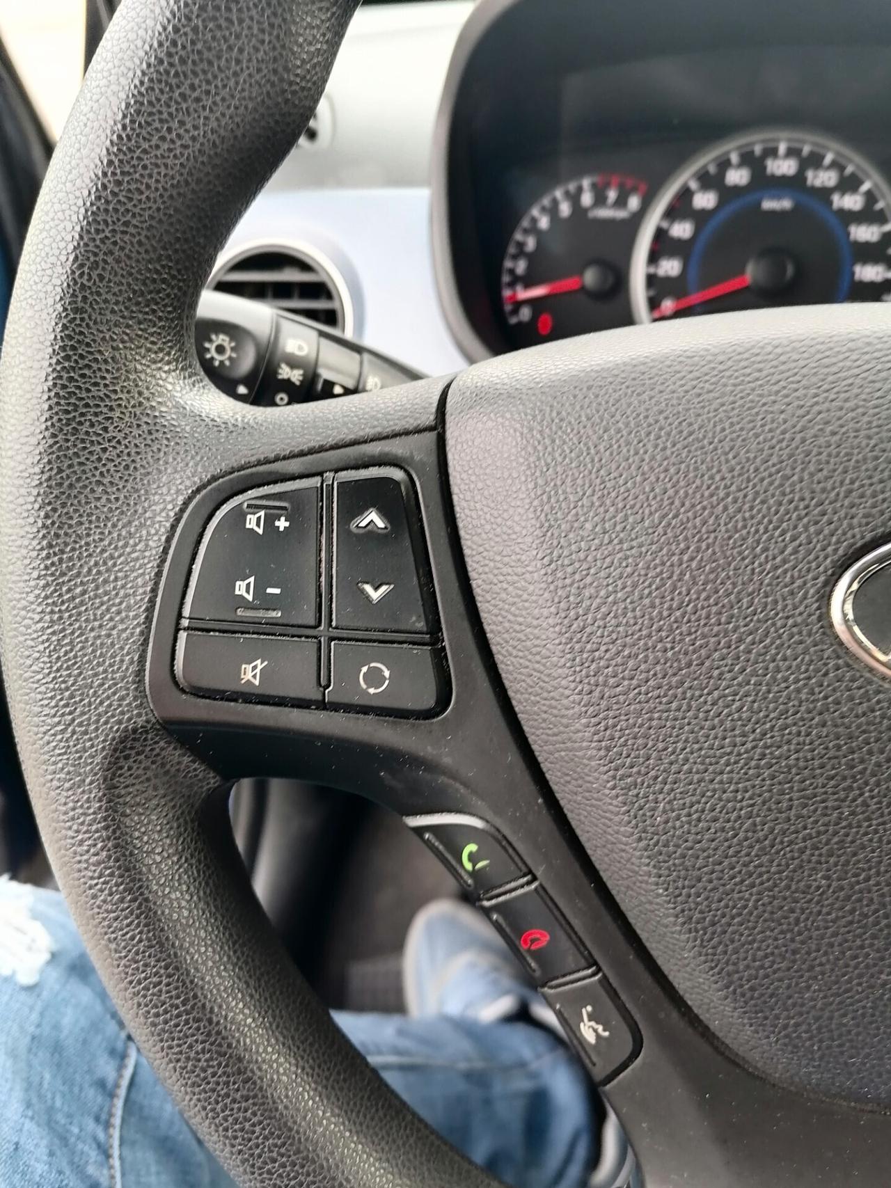 Hyundai i10 1.2 benzina Sound Edition 2016