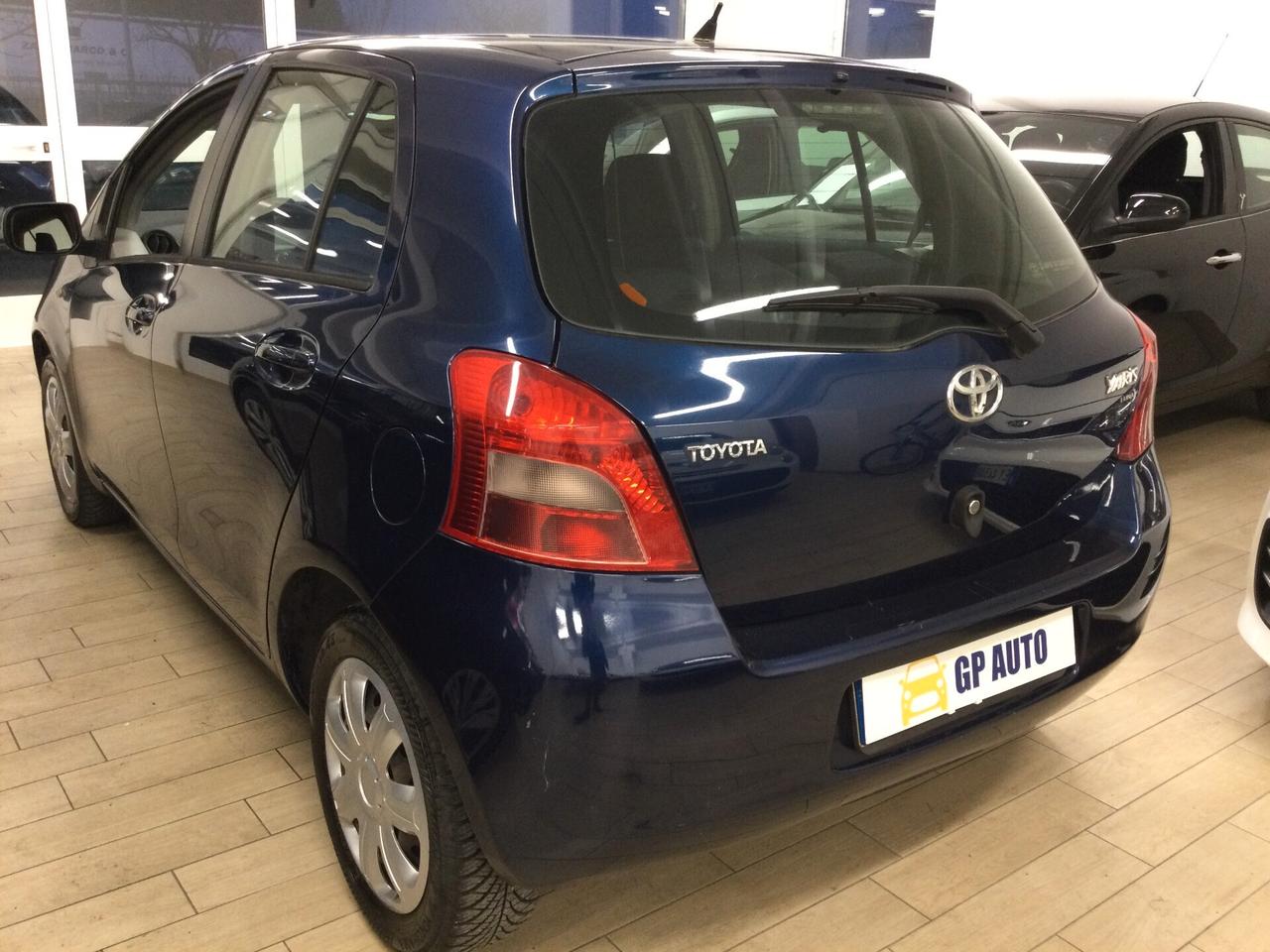 Toyota Yaris 1.3 5 porte Luna