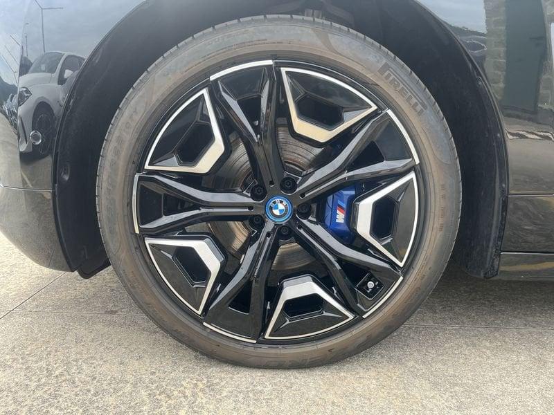BMW iX i20 2021 M60