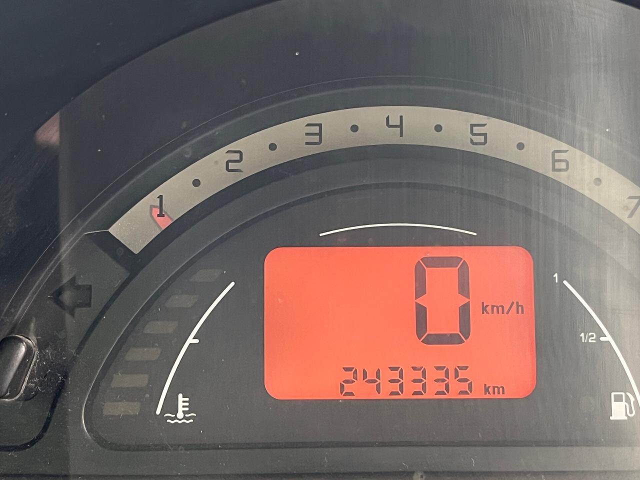 CITROEN C3 1.1 BENZINA 5 PORTE ANCHE PER NEOPATENTATI