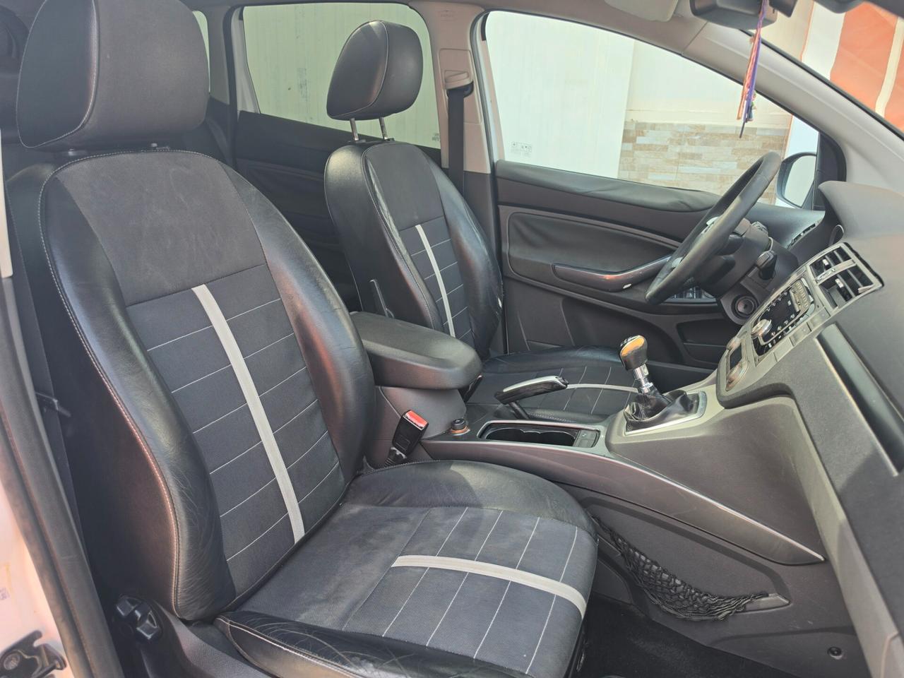 Ford Kuga 2.0 TDCi 140 CV 2WD Titanium