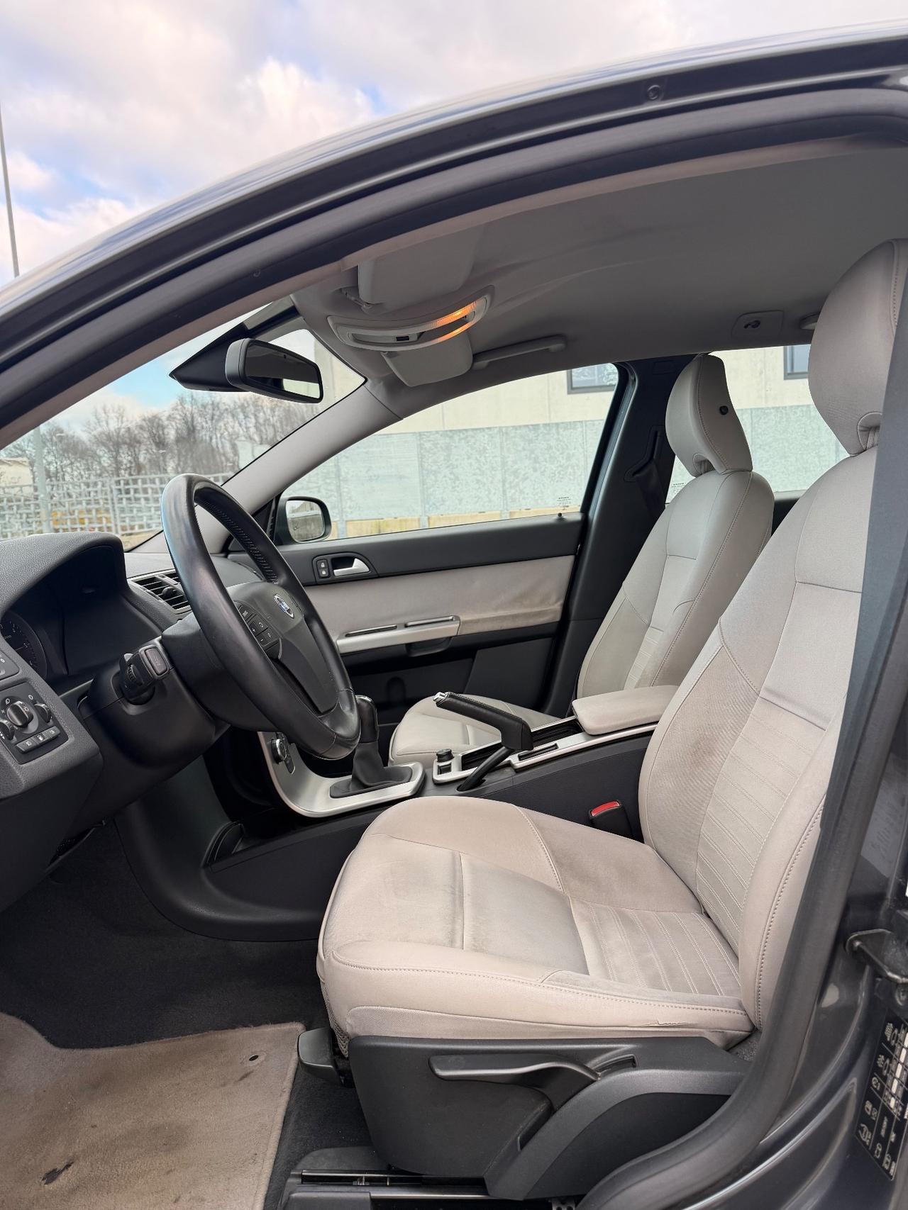 Volvo V50 2.0 D cat Summum