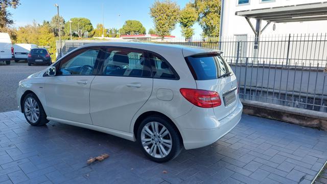 MERCEDES-BENZ B 180 CDI Executive