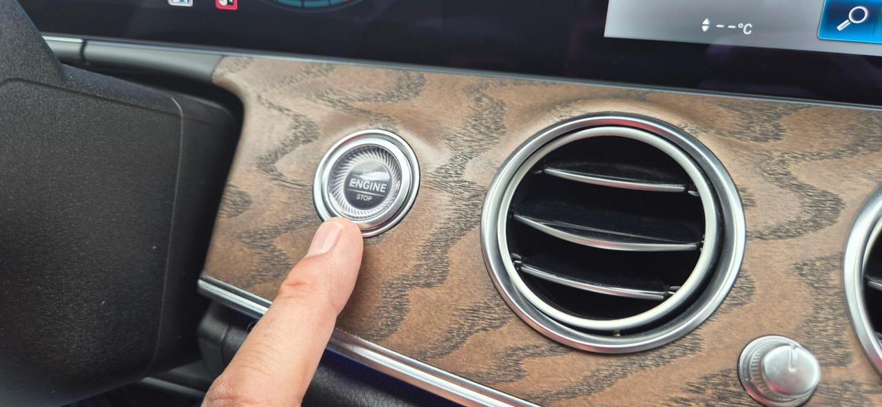 MERCEDES-BENZ E 220 4Matic Auto Sport All-Terrain