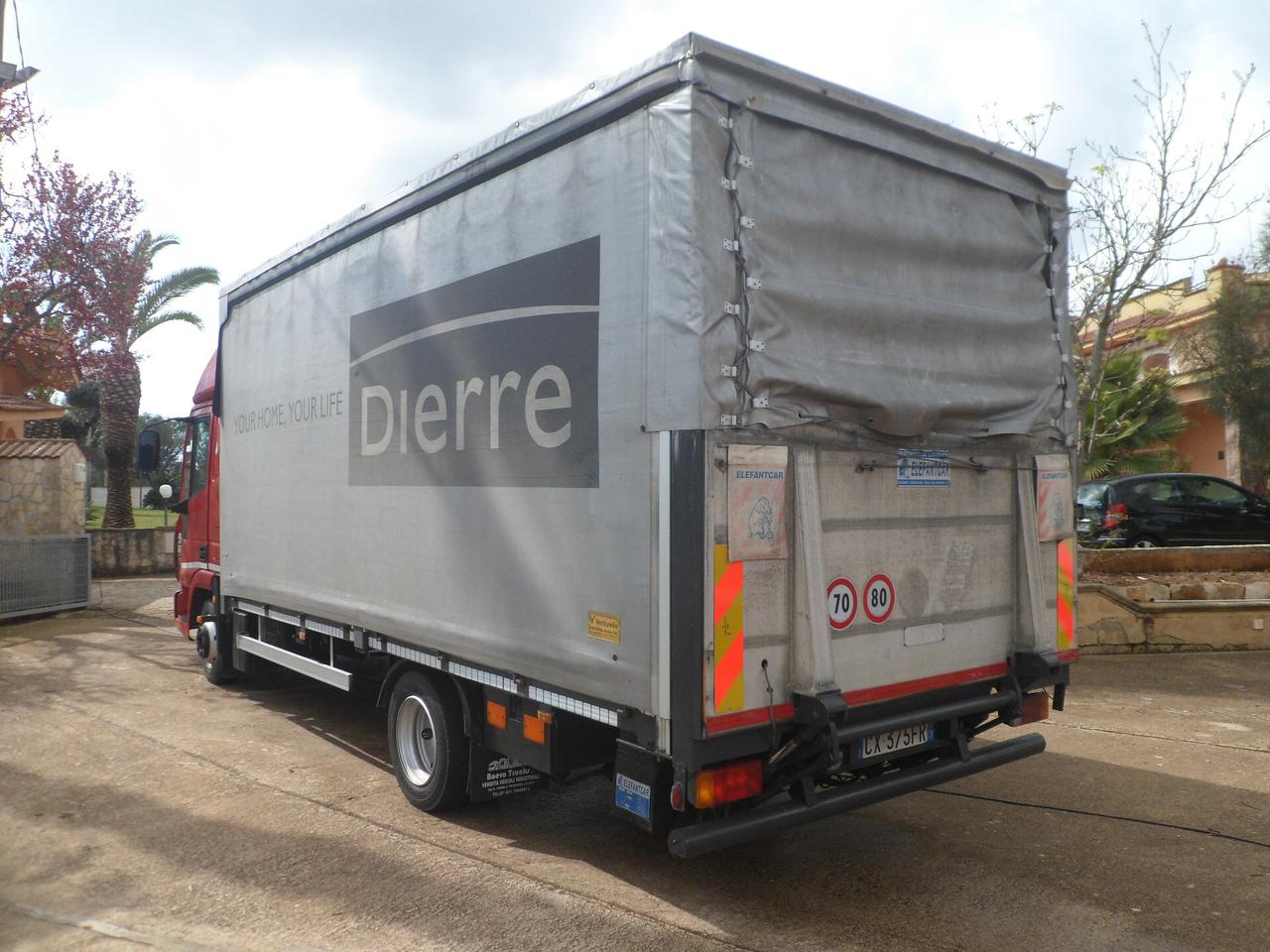 Iveco eurocargo 75e15 centina con pedana idraulica