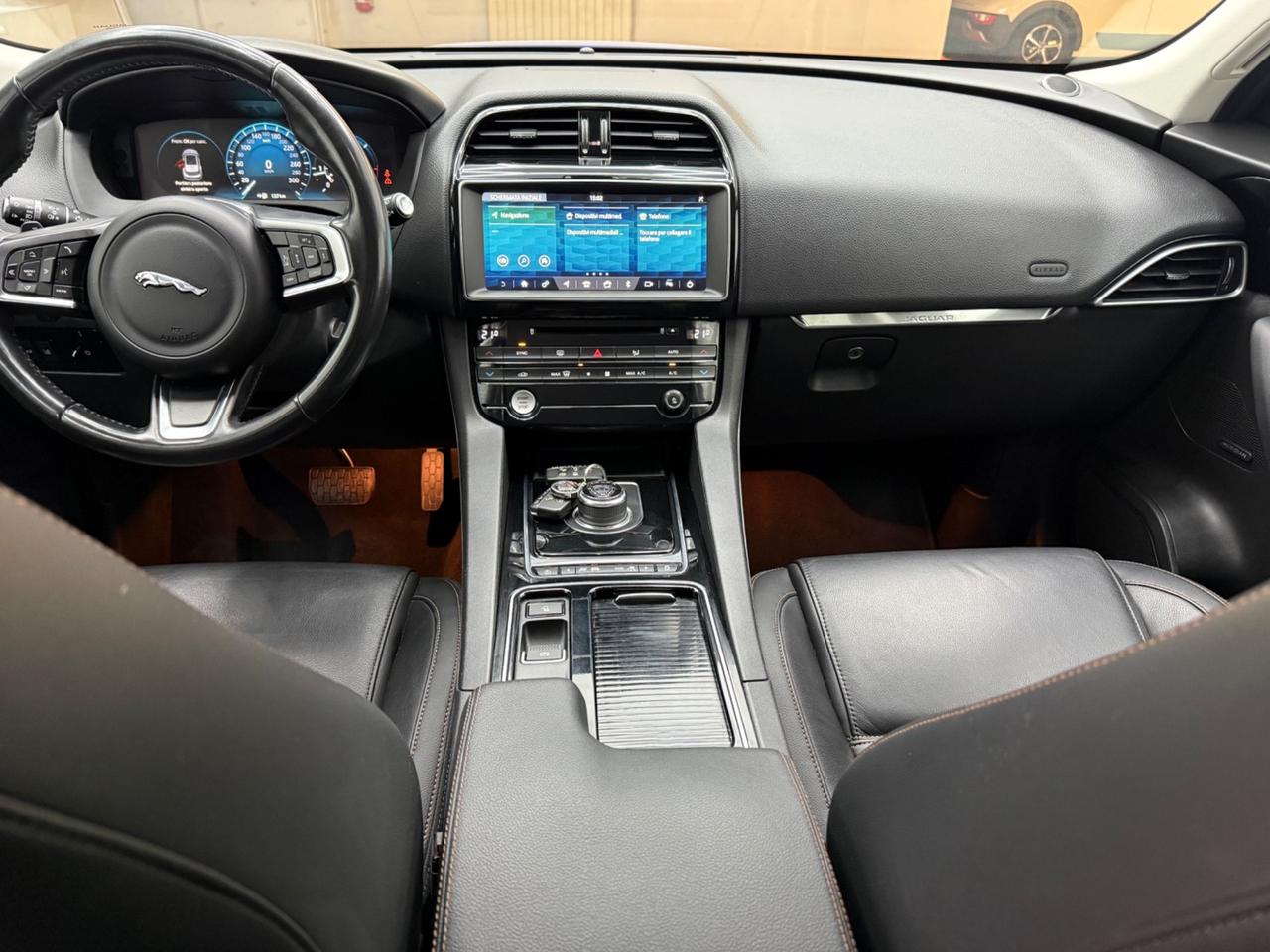 Jaguar F-Pace 2.0 D 180 CV AWD aut. Portfolio