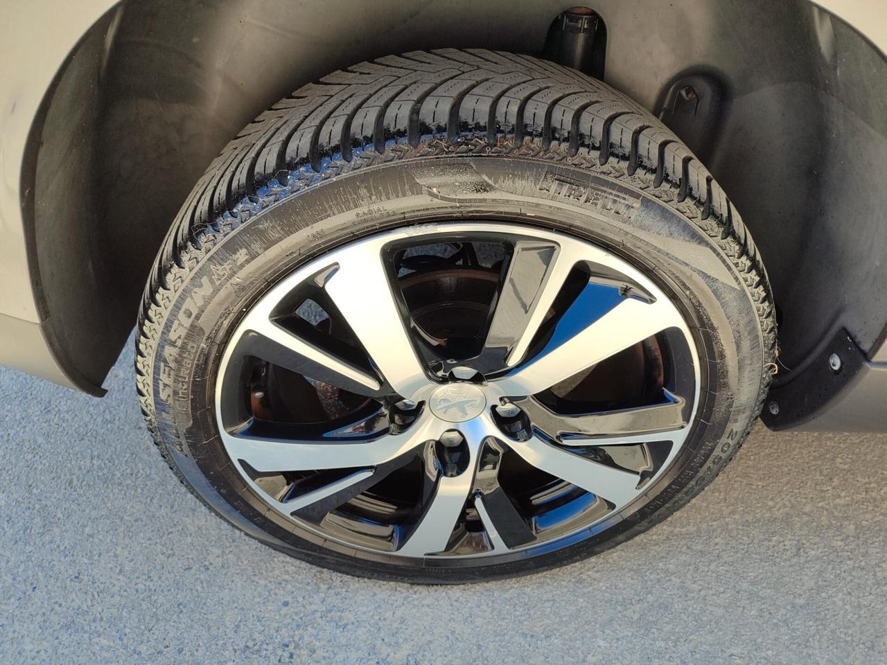 Peugeot 2008 BlueHDi 100 CV Active 2016
