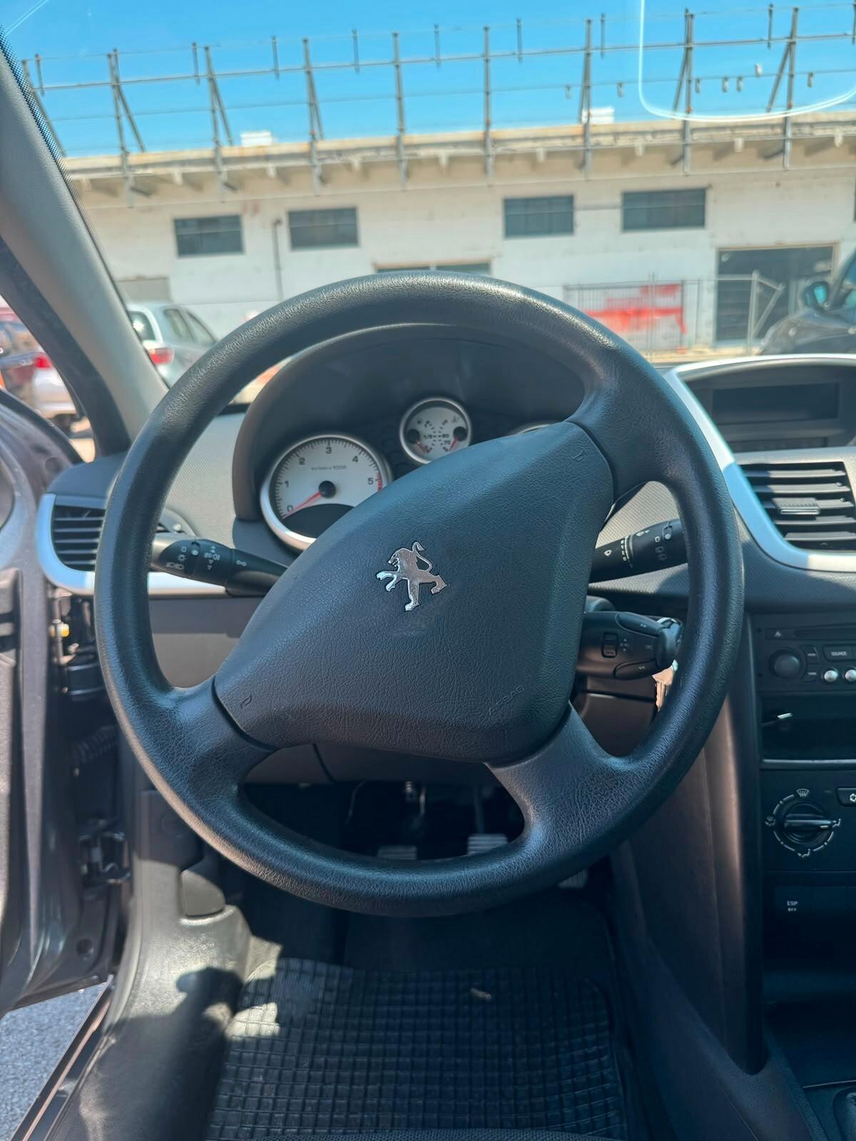 Peugeot 207 1.4 DIESEL XNEOPATENTI 99.000 KM