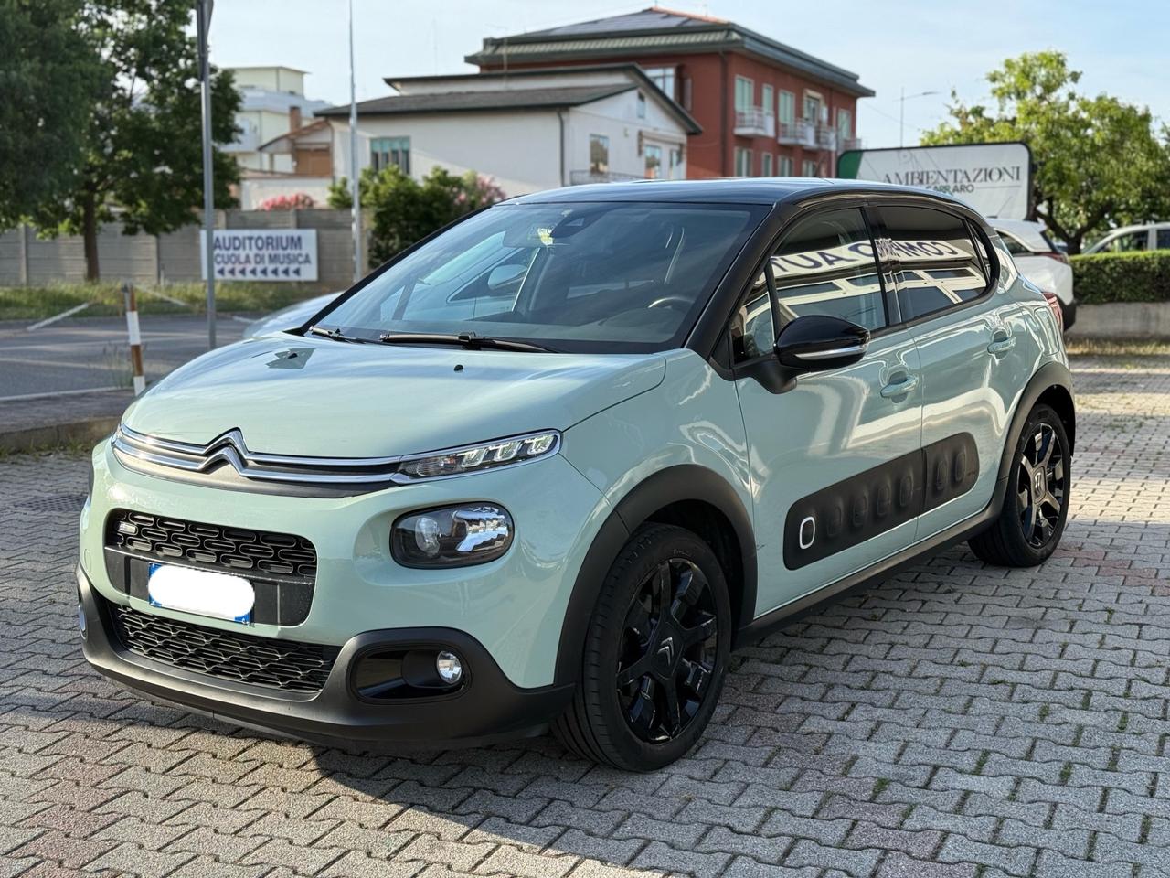 Citroen C3 PureTech 82 Shine ok Neopatentati