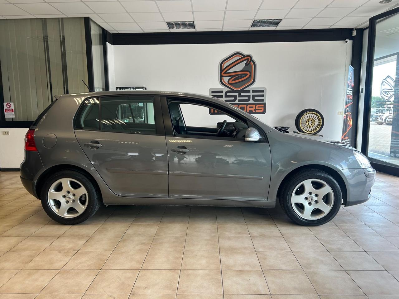 Volkswagen Golf 5 1.9 TDI 105cv 182.000 KM