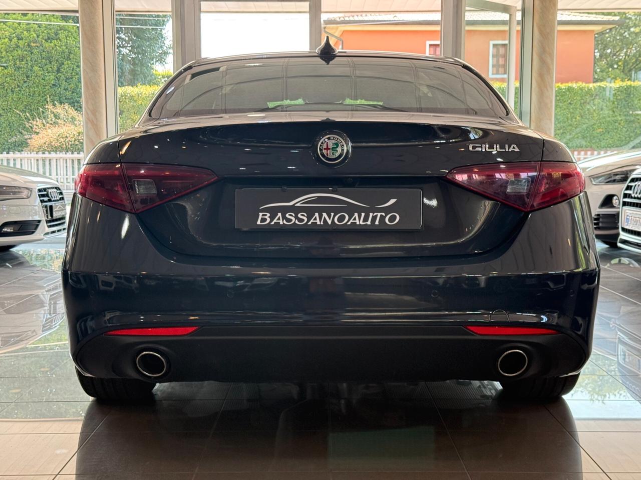 Alfa Romeo Giulia 2.2 t Business Sport Edition 180cv auto