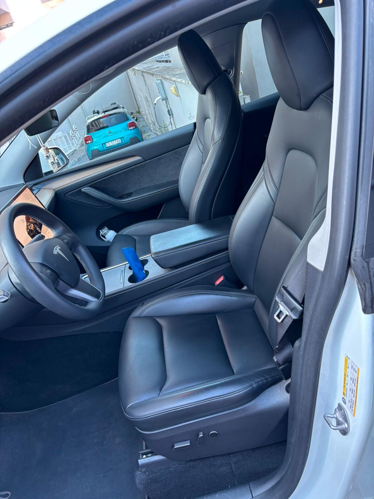 Tesla Model Y Long Range AWD