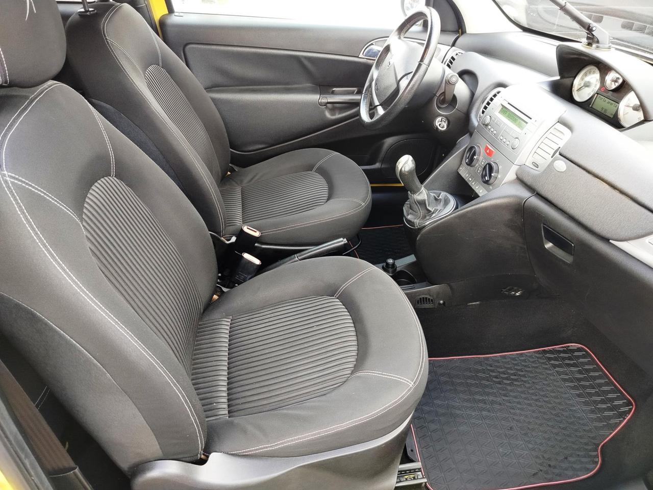 Lancia Ypsilon 3 Porte Ypsilon 1.3 mjt 16v Sport MomoDesign 105cv