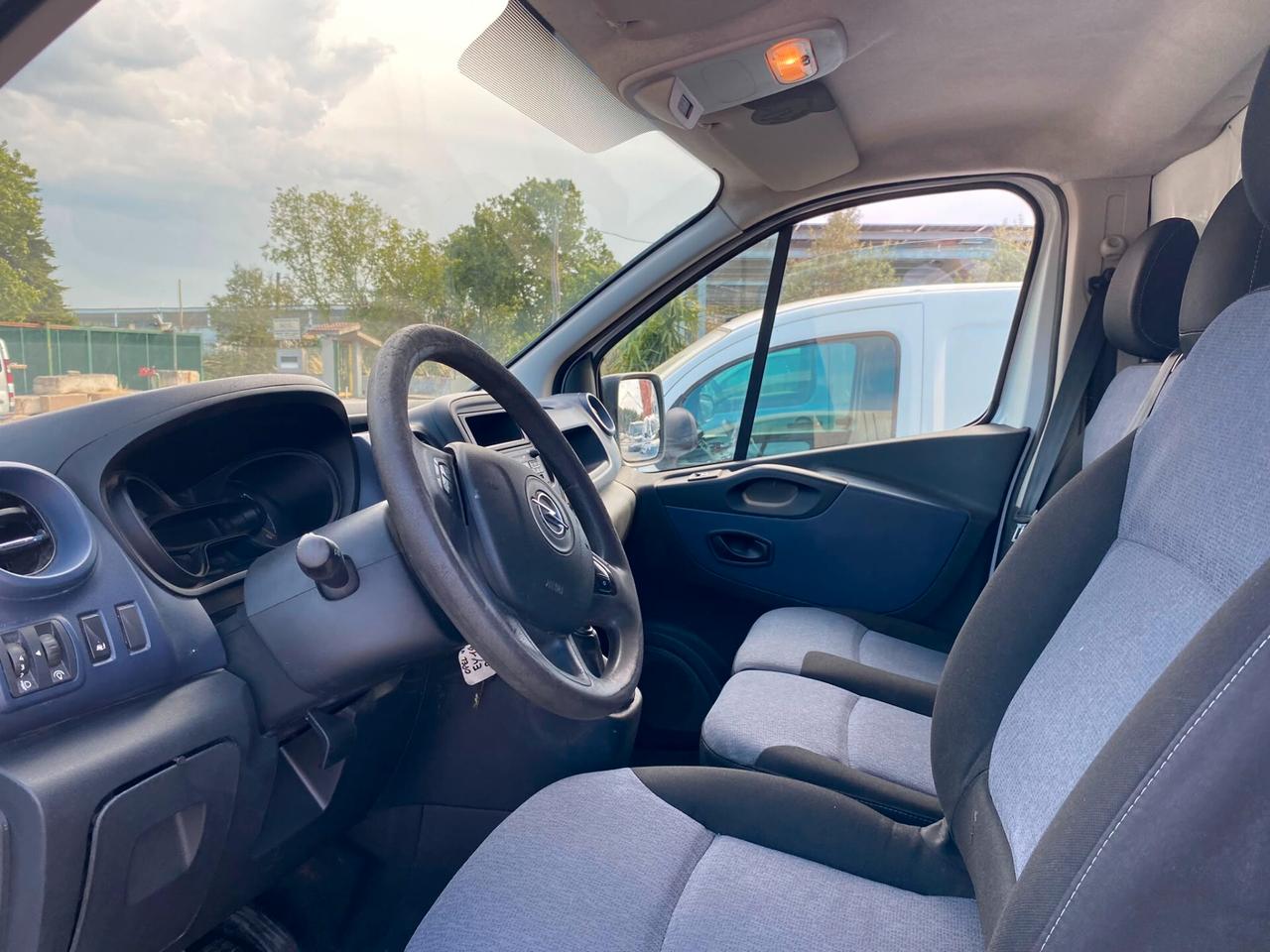 OPEL VIVARO -B (C47)
