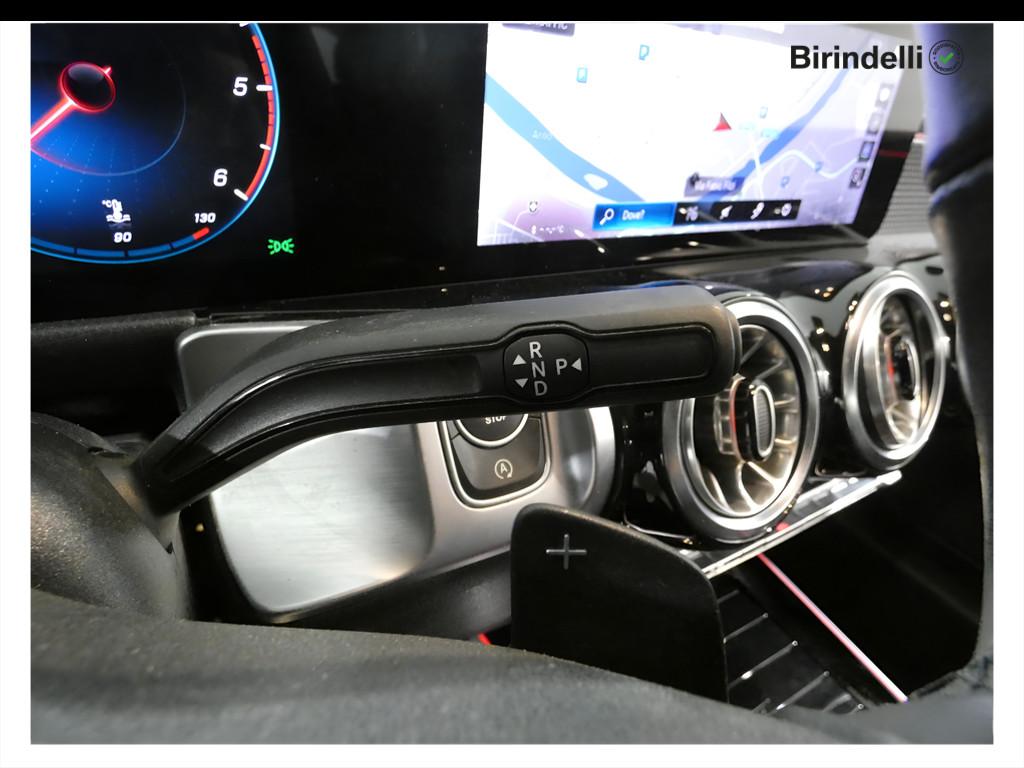 Mercedes-Benz GLB (X247) - GLB 180 d Automatic Sport