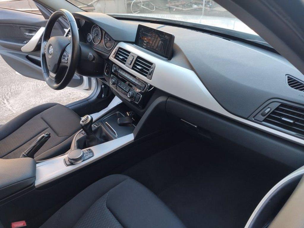 BMW 320d touring business advantage del 2017