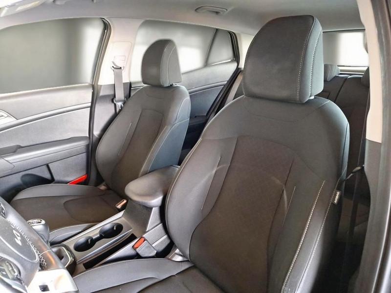KIA SPORTAGE 1.6 CRDI MHEV BUSINESS 2WD SUV