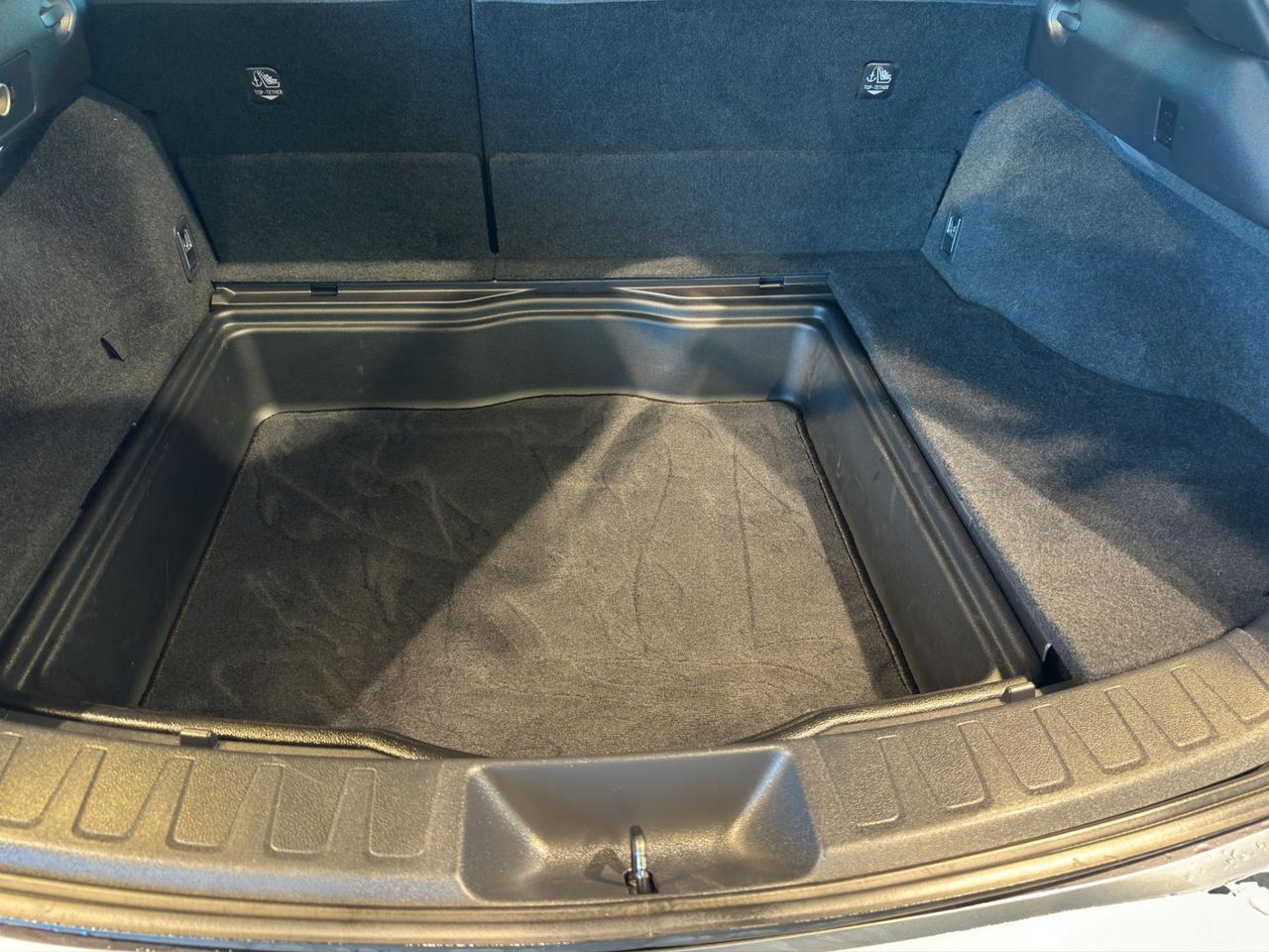 Lexus UX 250h 2.0 Business 2wd cvt