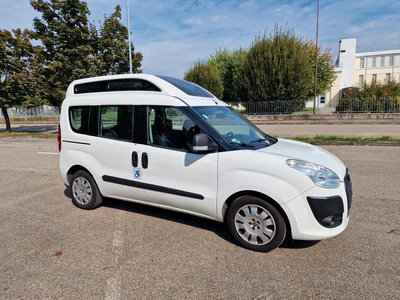 Fiat Doblo 1.6 MJT 16V trasporto disabili - 2011