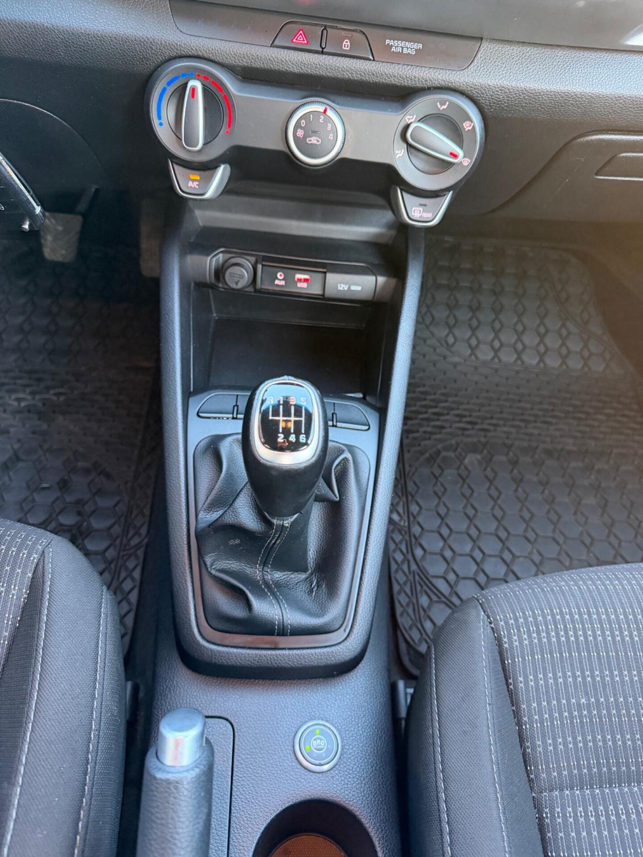 Kia Stonic 1.4 MPI GPL Style