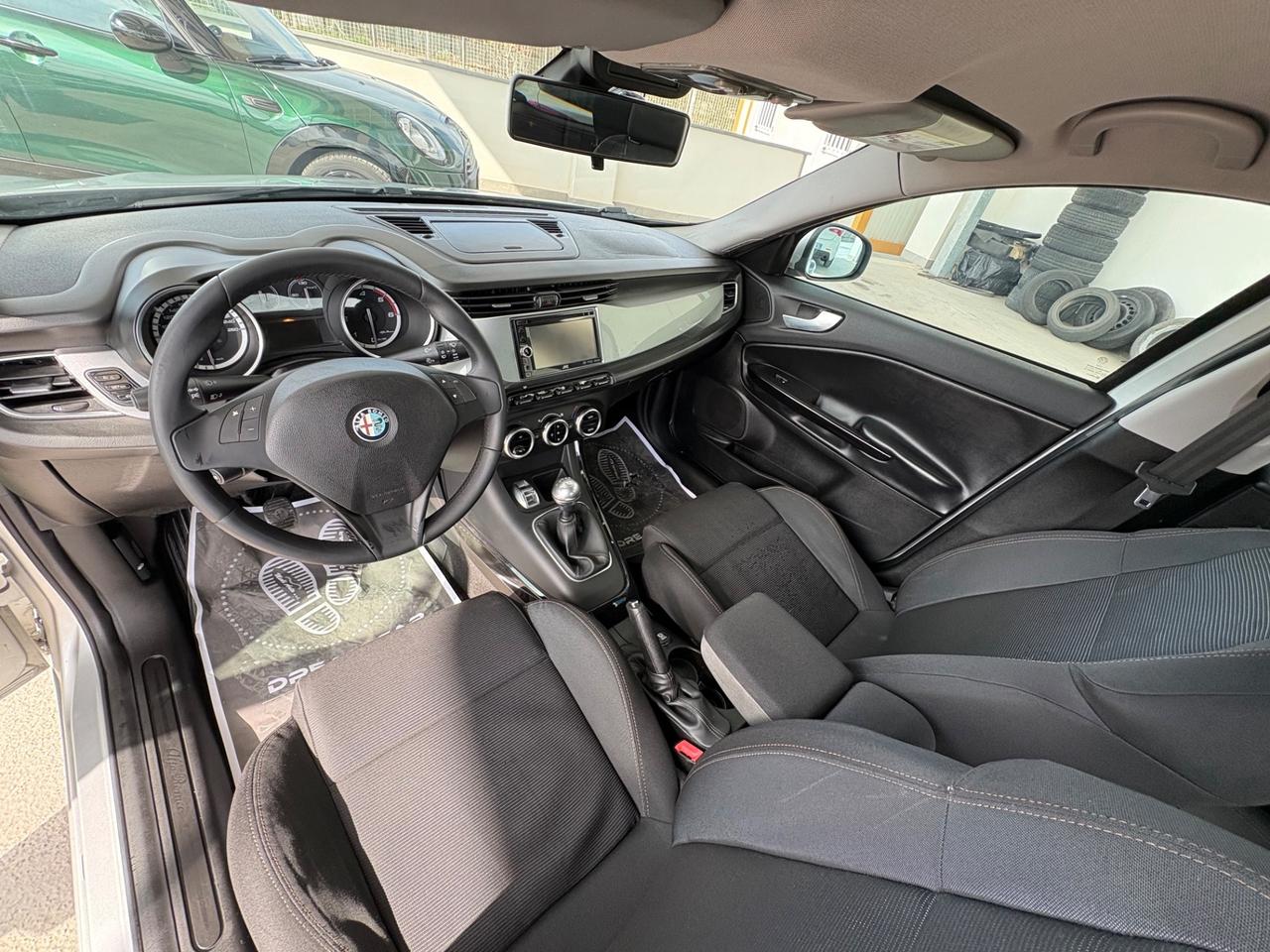 Alfa Romeo Giulietta 1.6 JTDm-2 105 CV Distinctive