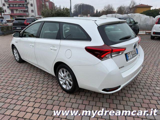 TOYOTA Auris Touring Sports 1.8 Hybrid