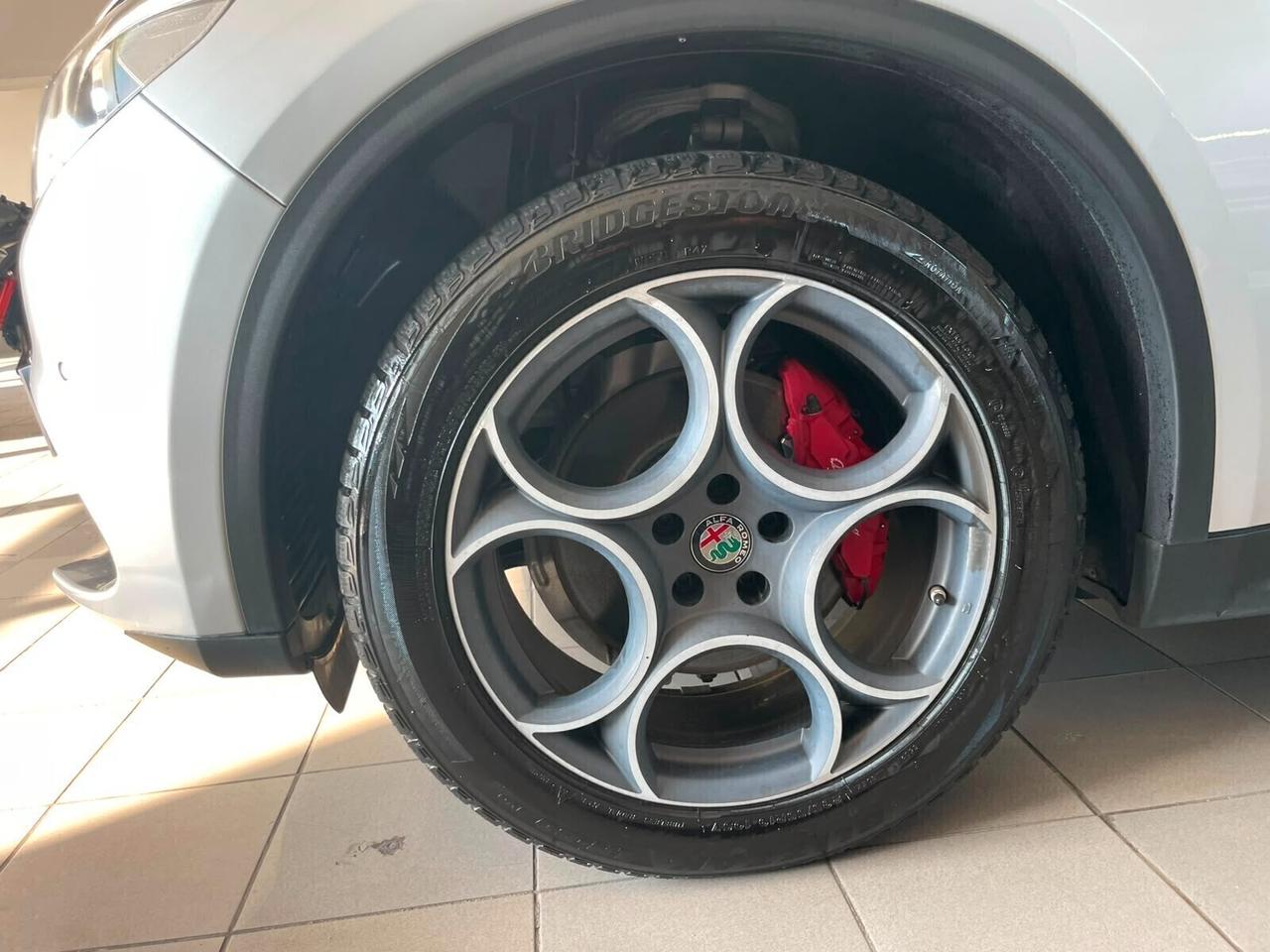Alfa Romeo Stelvio 2.2 Turbodiesel 210 CV AT8 Q4 Executive