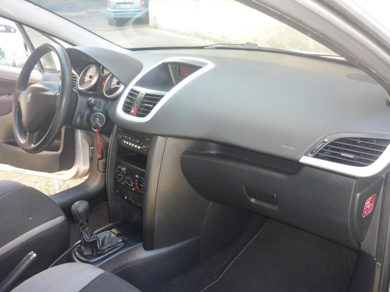 Peugeot 207 1.4 8V 75CV 5p. X Line ECO GPL