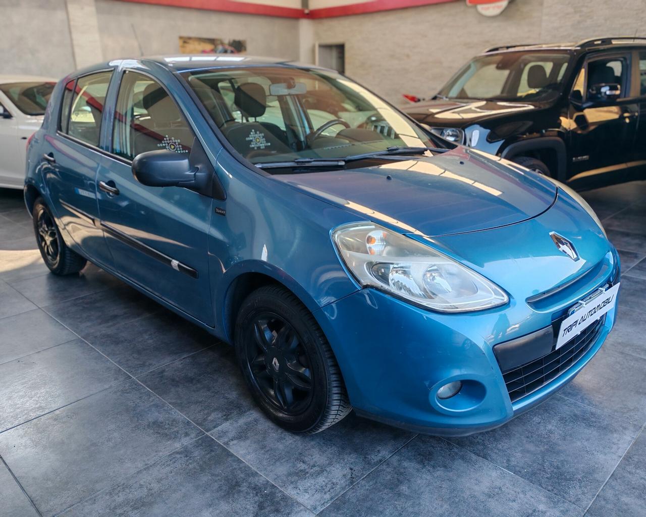 Renault Clio 1.2 16V 75 cv