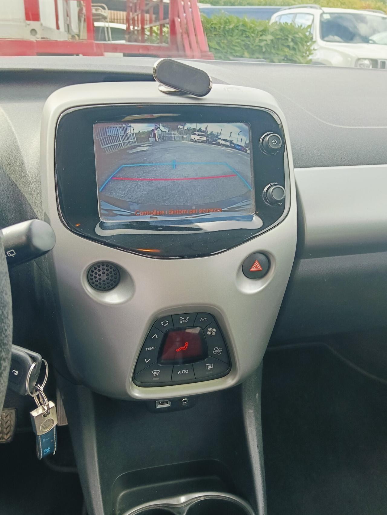 Toyota Aygo 1.0 VVT-i 72 CV 5 porte x-cool
