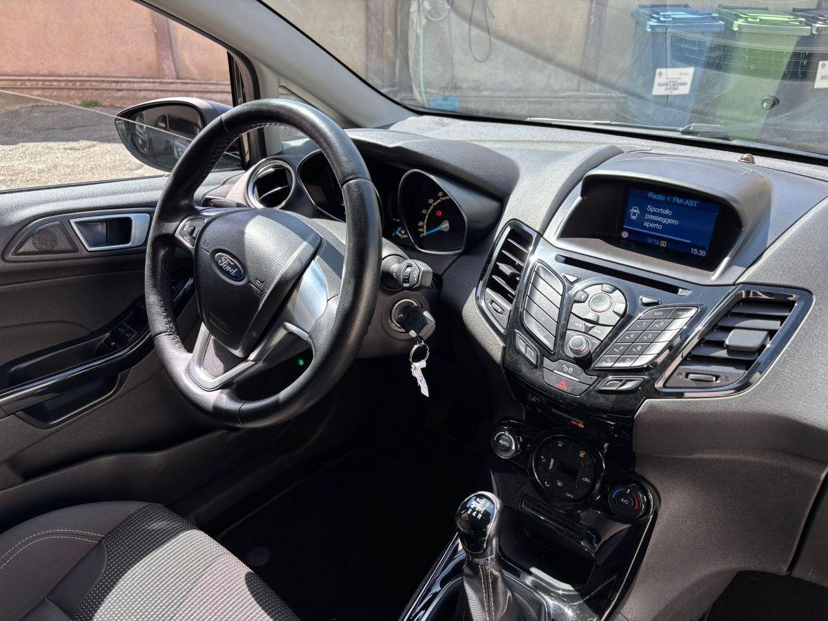 FORD Fiesta 1.5 TDCi 75CV 5p. Titanium