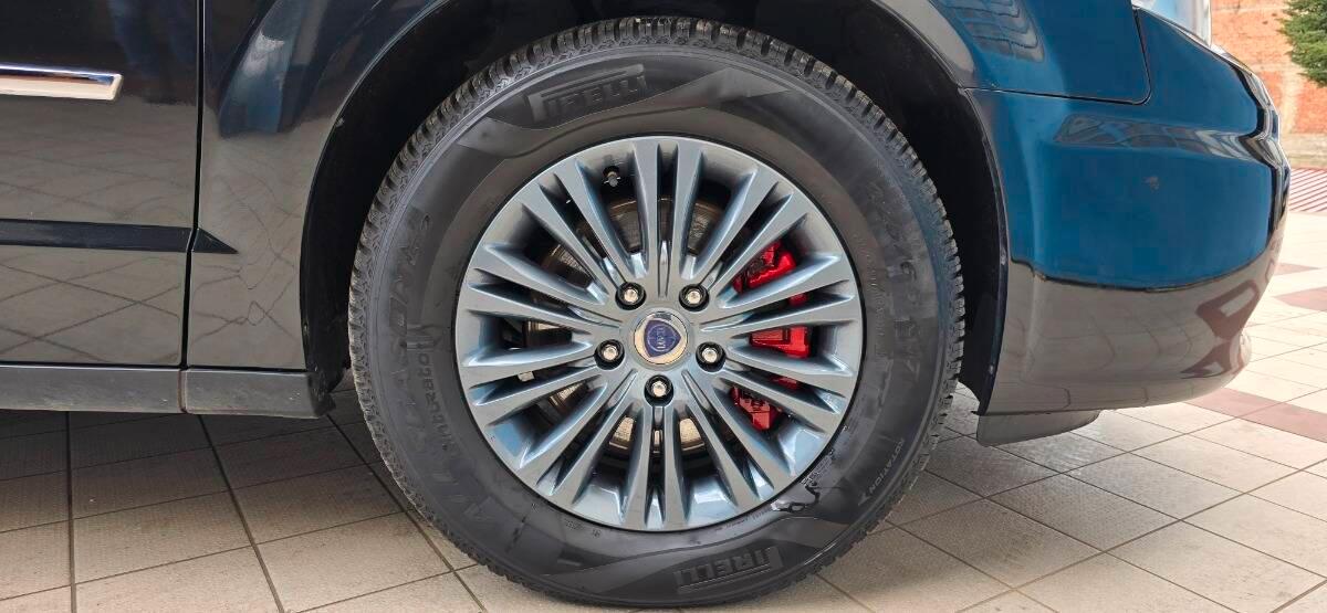 Lancia Voyager 2.8L Platinum 178cv auto *motore nuovo gar full*