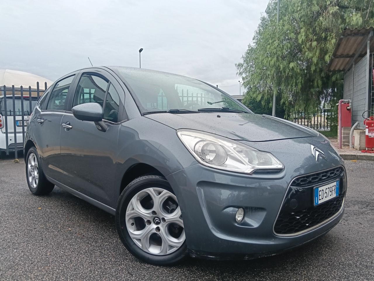 Citroen C3 1.1 Exclusive GPL fino al 2023 uni proprietario