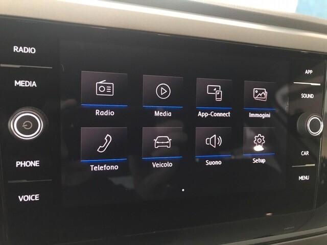 Volkswagen Polo 5p 1.0 tsi Comfortline 95cv App conn 15" Neopat