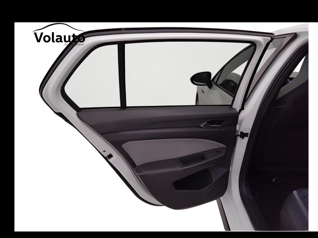 VOLKSWAGEN Golf VIII 2020 - Golf 1.5 etsi evo R-Line 130cv dsg