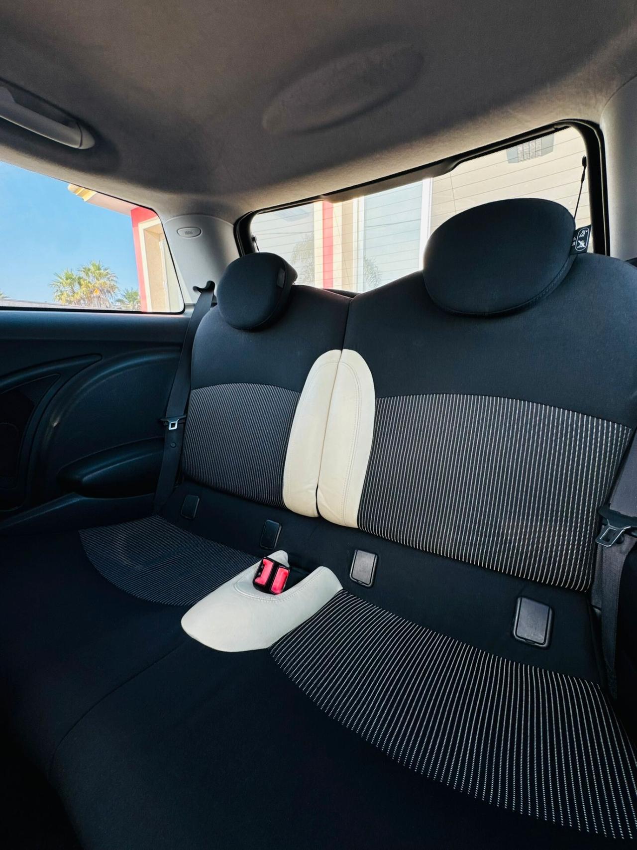 Mini Cooper D 1.6 16V Baker Street