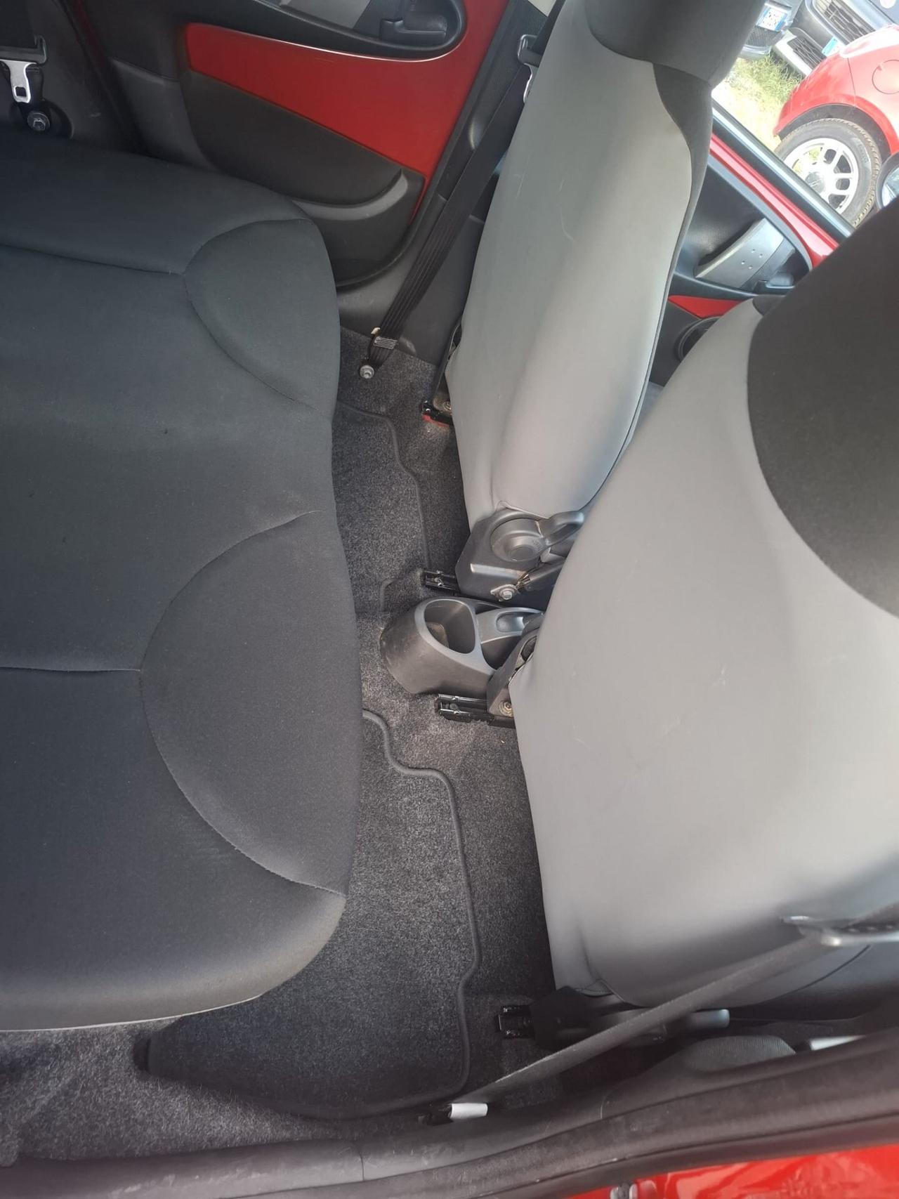 Toyota Aygo 1.0 12V VVT-i 5 porte Cool Soda Connect