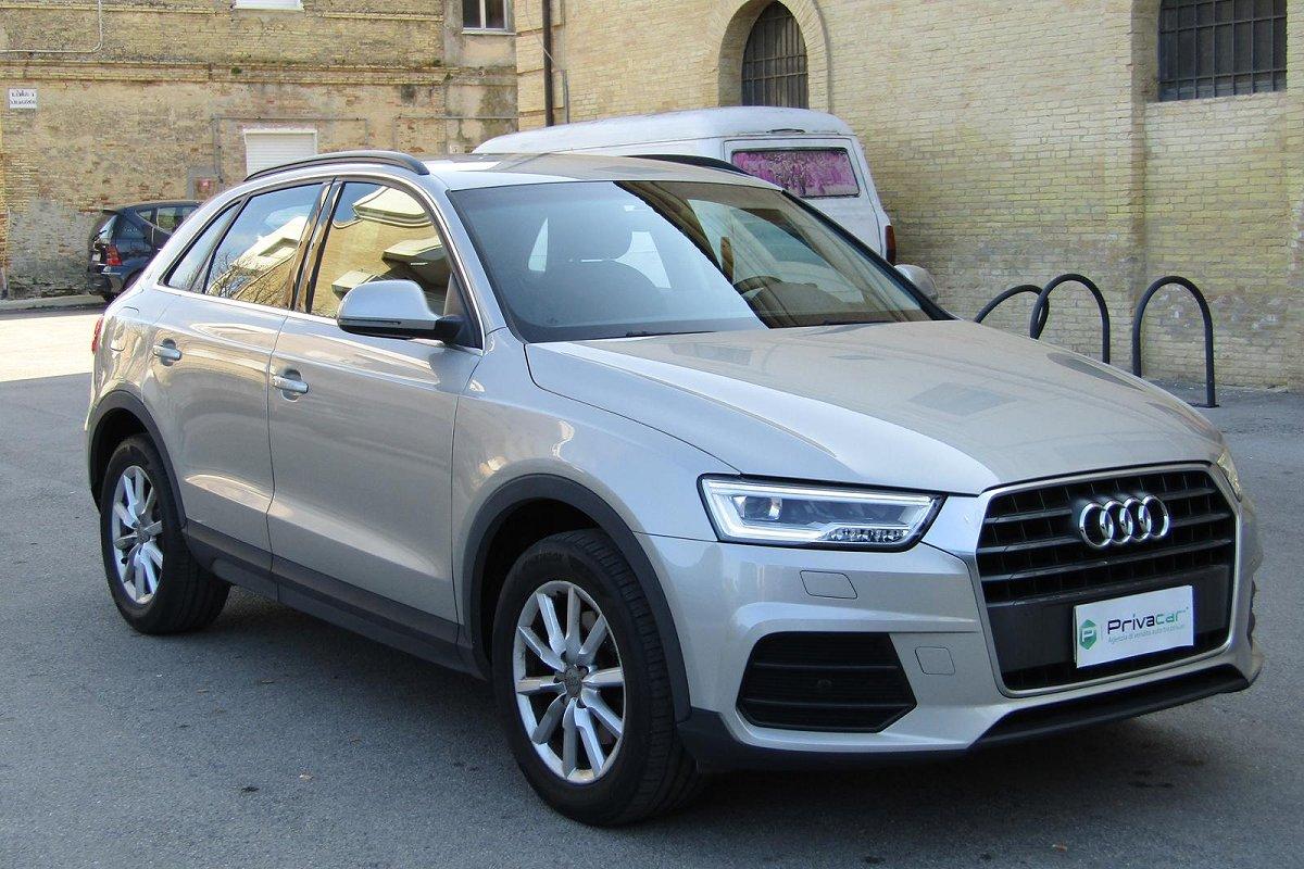 AUDI Q3 2.0 TDI 150 CV Business