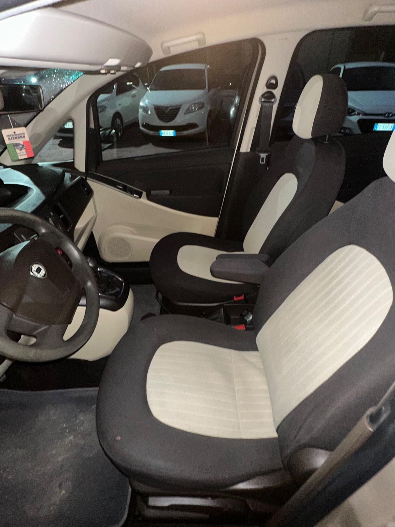 Lancia MUSA 1.4 16V Platino Plus