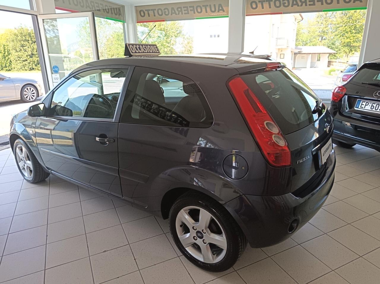 Ford Fiesta 1.4 TDCi 3p. Ghia 127000km