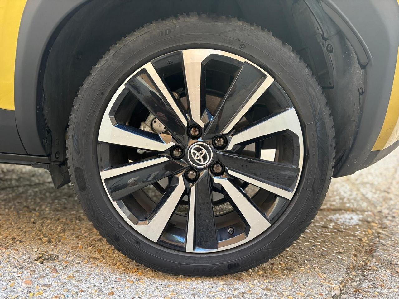 TOYOTA YARIS CROSS HYBRID 1.5 PREMIERE